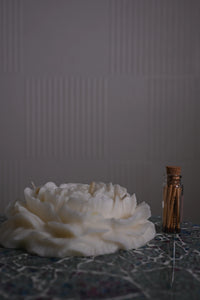 LARGE PEONY CANDLE