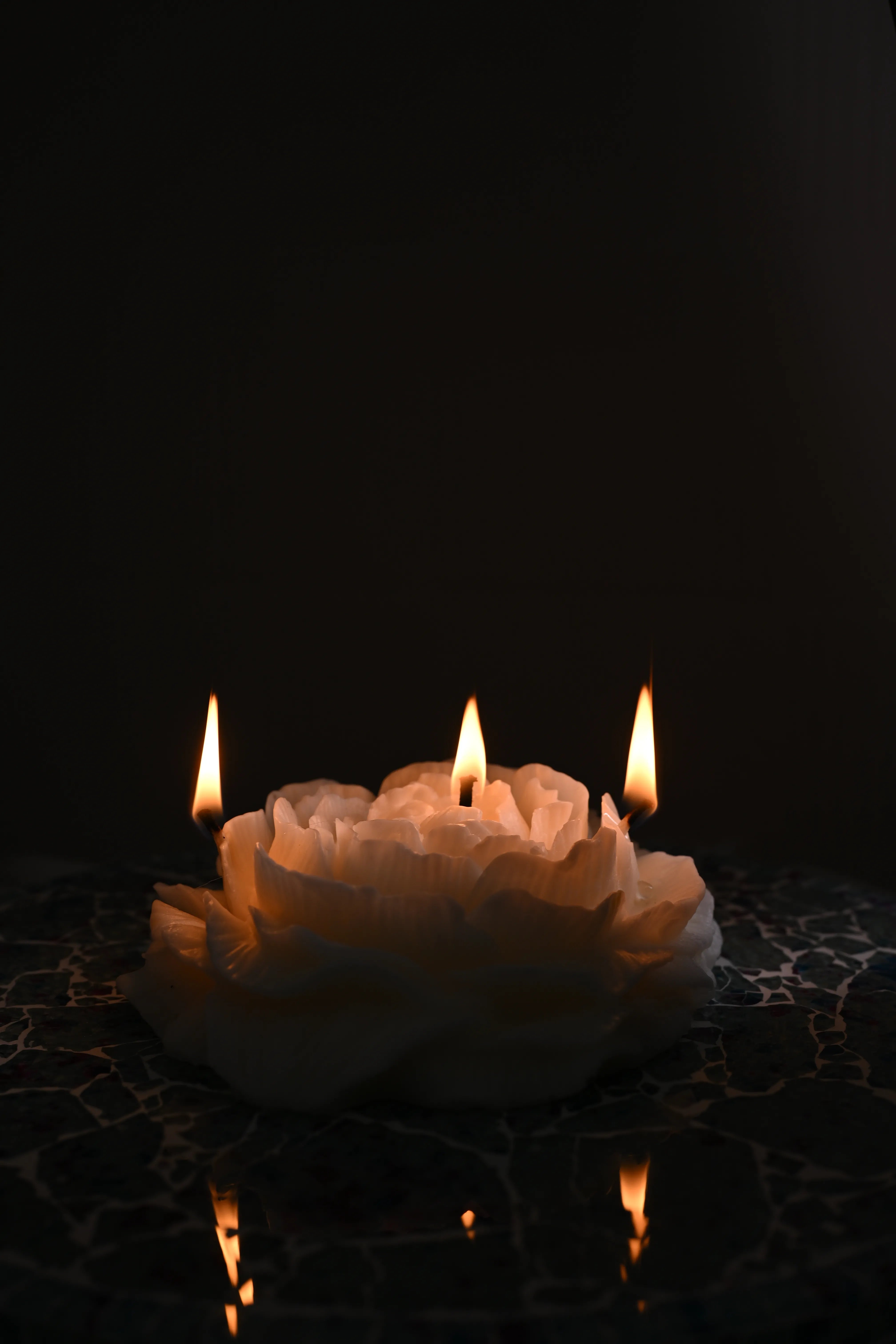 LARGE PEONY CANDLE - Mystic Glow