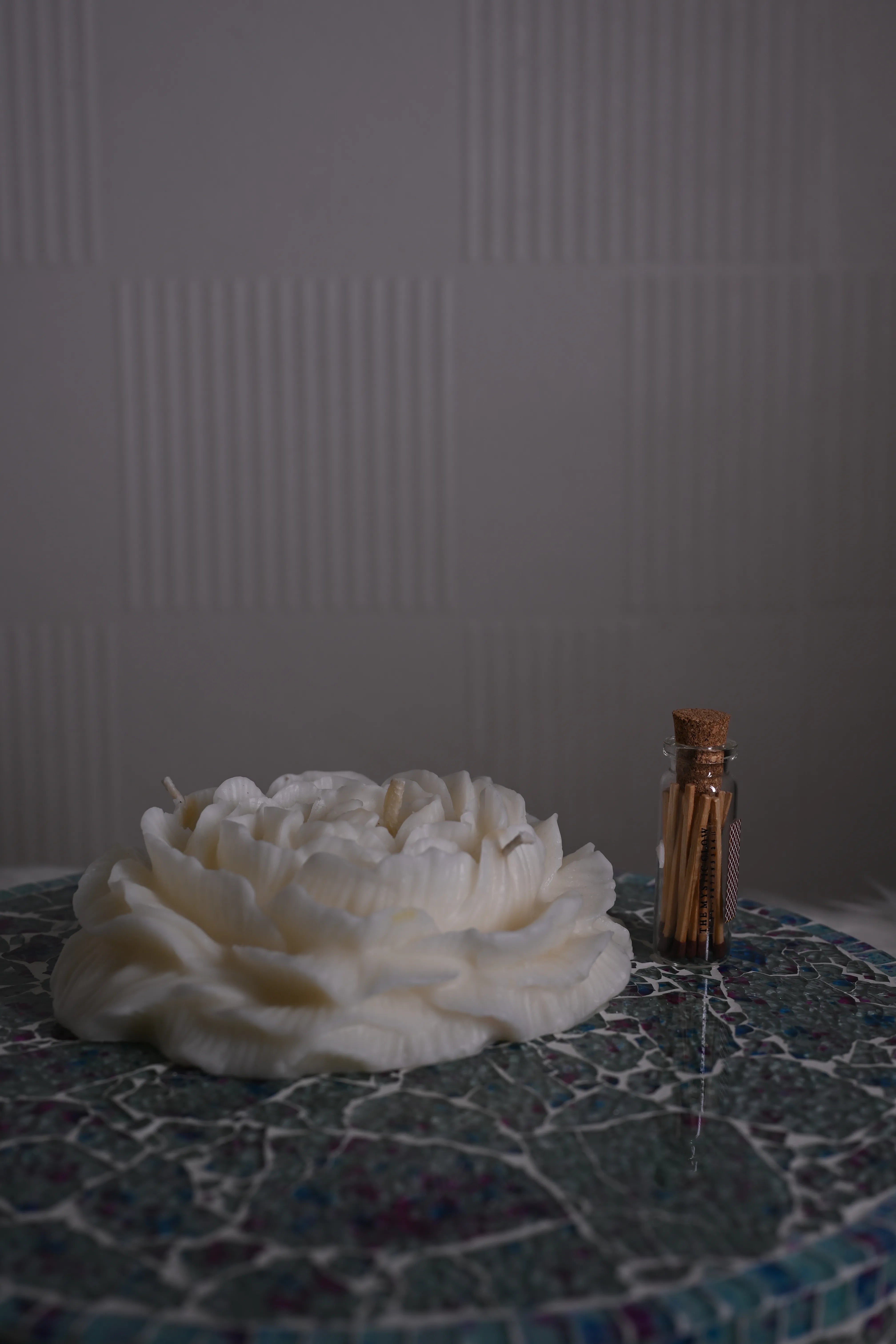 LARGE PEONY CANDLE - Mystic Glow