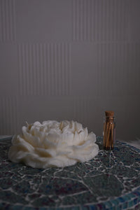 LARGE PEONY CANDLE