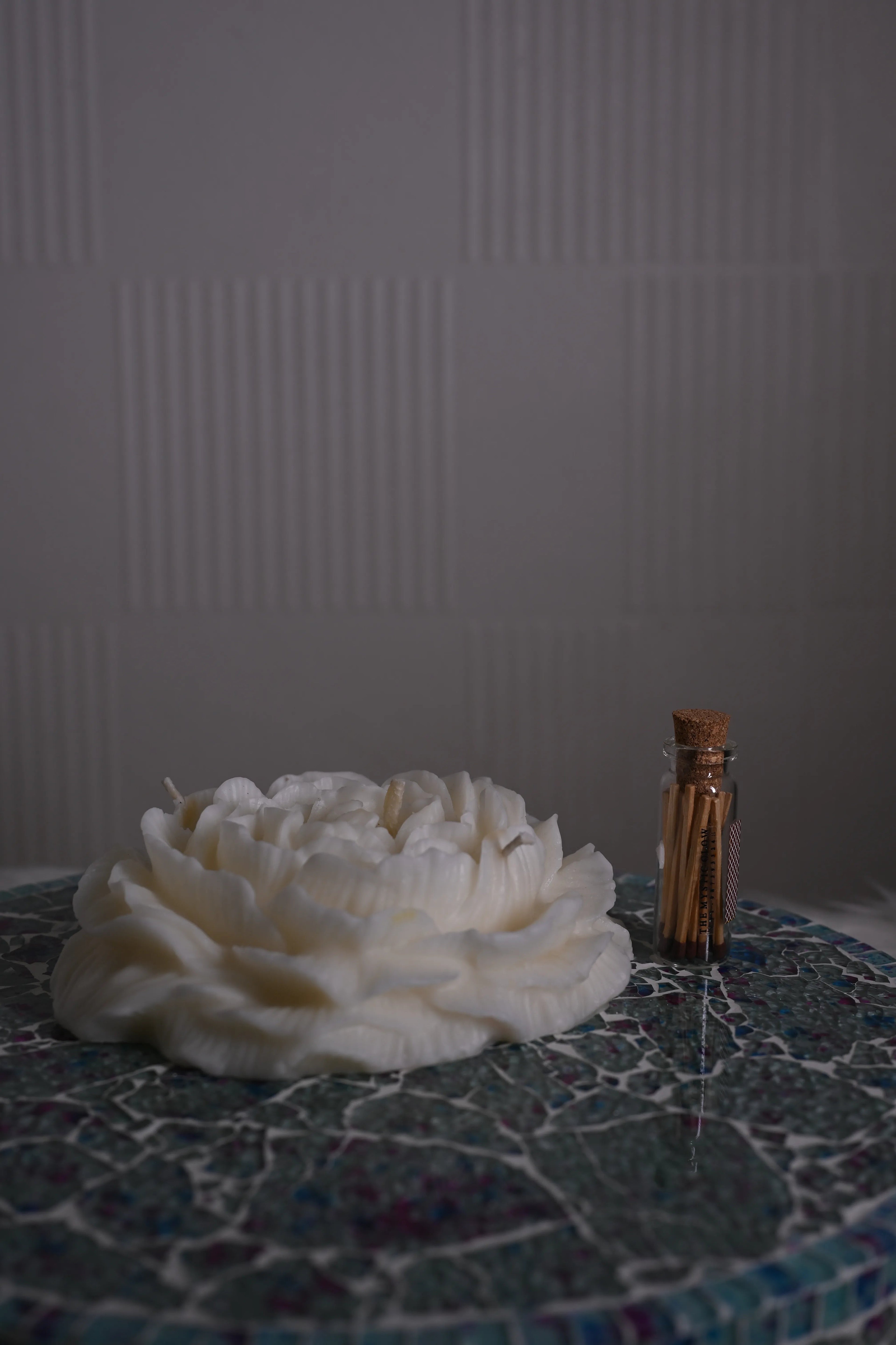 LARGE PEONY CANDLE - Mystic Glow